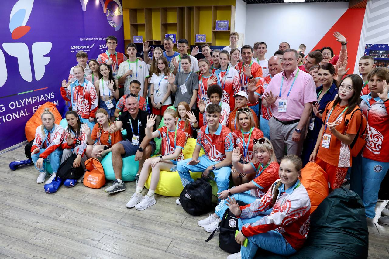 Станислав Поздняков встретился с участниками VIII Игр «Дети Азии»