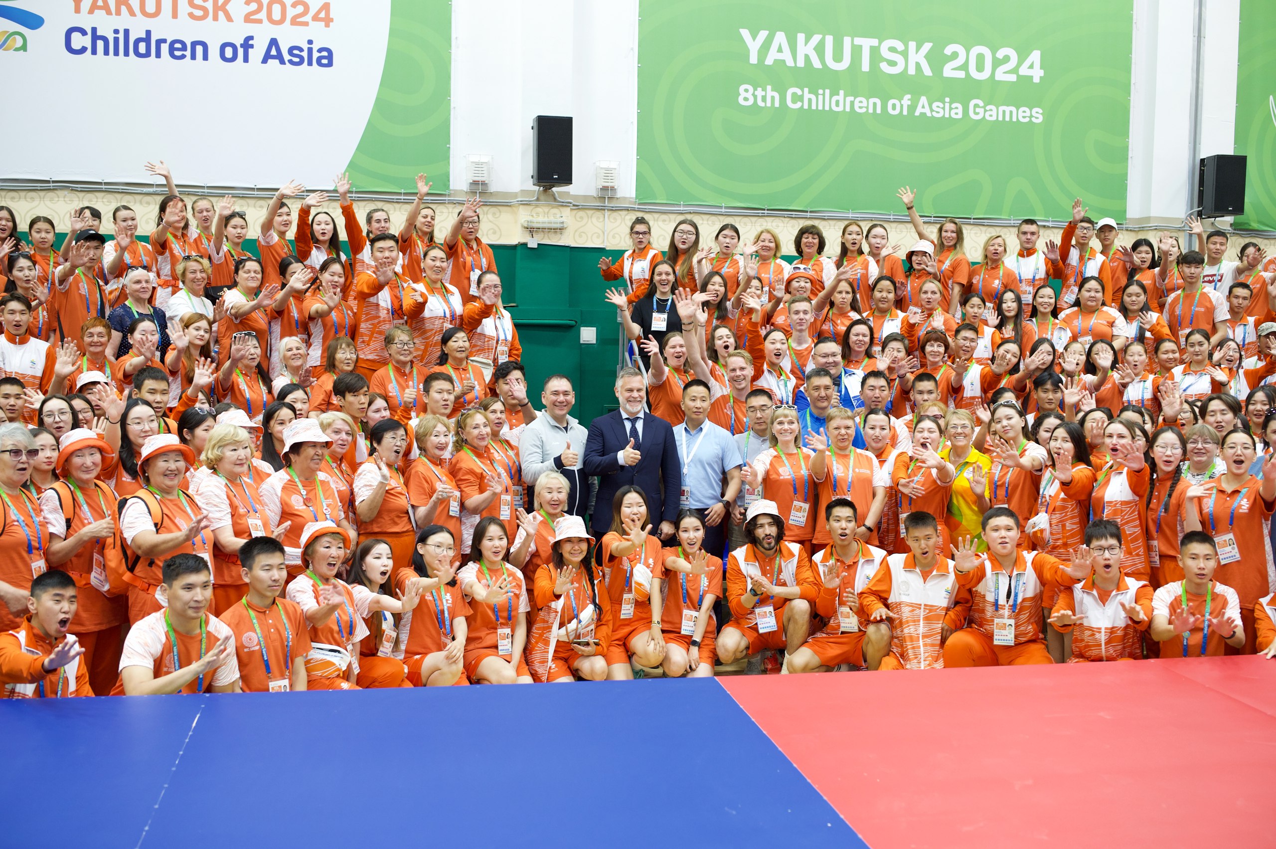 Встреча сердец: Волонтеров VIII игр «Дети Азии» поприветствовали в Якутске