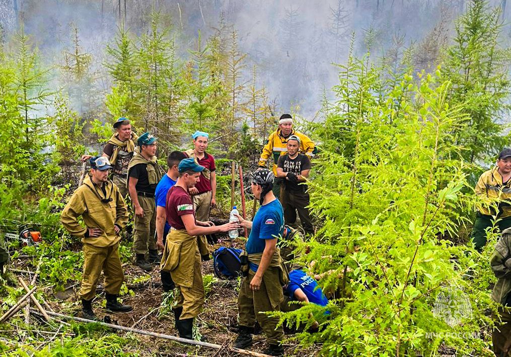 Огнеборцы ликвидировали 15 пожаров в Якутии за сутки