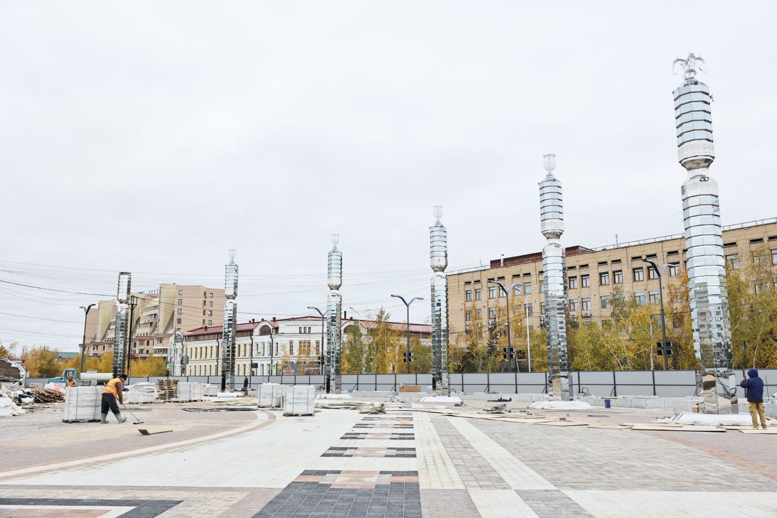 Благоустройство площади Ленина в Якутске завершат в начале октября