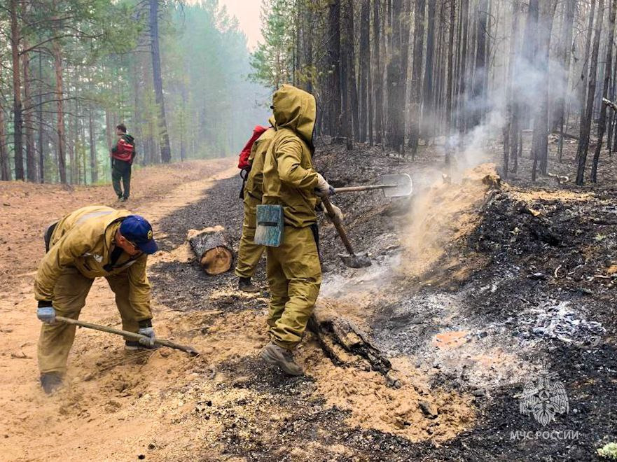 Еще два пожара ликвидировали в Якутии за сутки