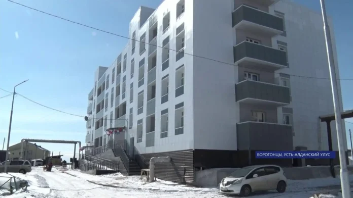 Айсен Николаев Якутия новый дом многоквартирный борогонцы усть-алдан