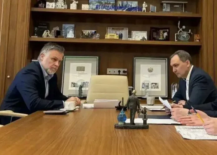 Айсен Николаев
